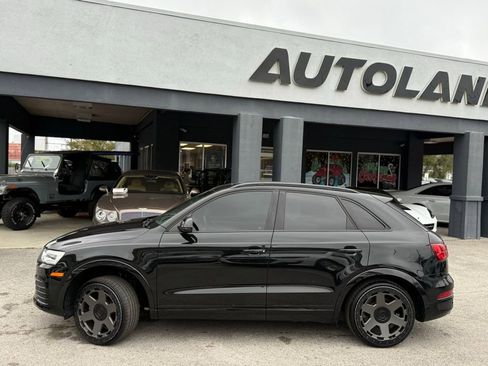 Used 2017 Audi Q3 2.0T Prestige w/ Prestige Package image 2