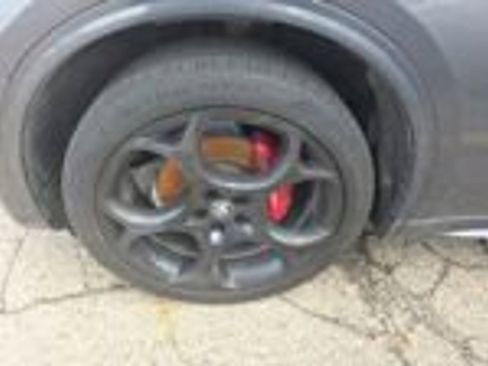 Used 2023 Alfa Romeo Stelvio Veloce image 16