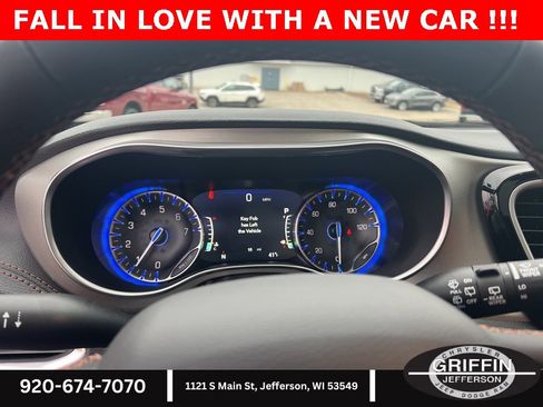 New 2026 Chrysler Pacifica Pinnacle w/ Trailer Tow Group image 22