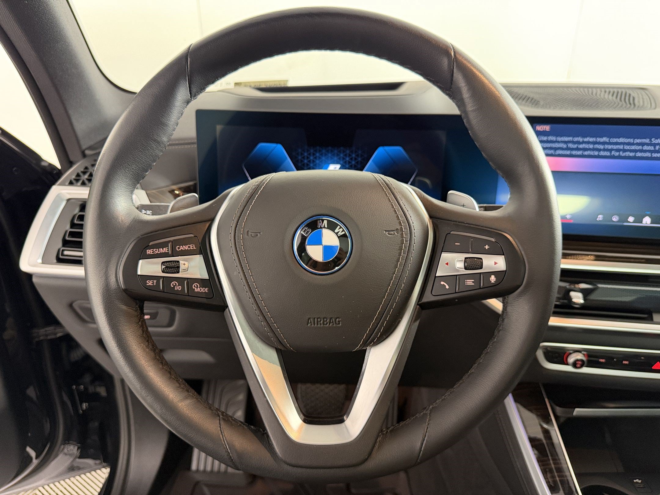 Used 2025 BMW X5 xDrive50e AWD/4WD image 11