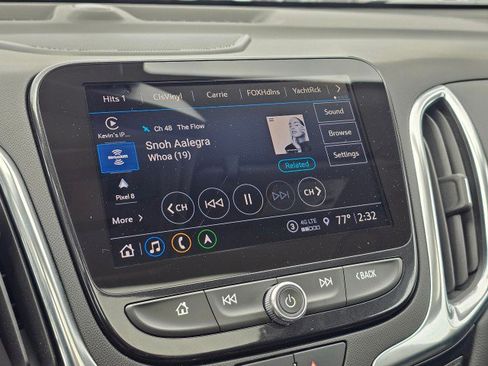 Used 2022 Chevrolet Equinox Premier image 36