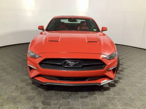 Used 2021 Ford Mustang Premium w/ Equipment Group 201A image 5