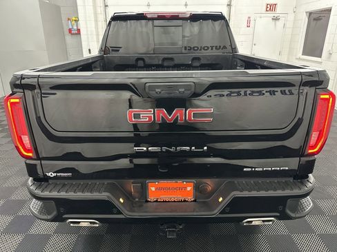 Used 2024 GMC Sierra 1500 Denali w/ Denali Carbonpro Edition image 8