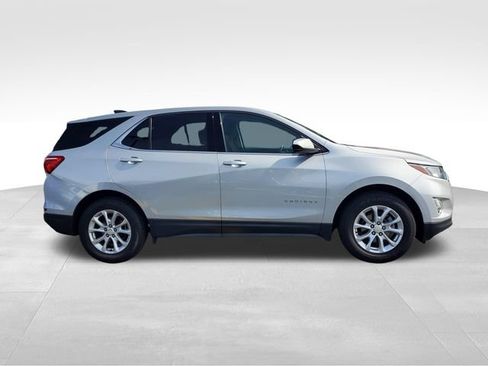 Used 2020 Chevrolet Equinox LT w/ Driver Convenience Package FWD image 6