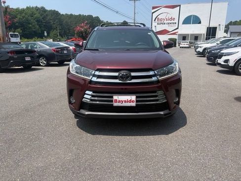 Used 2019 Toyota Highlander Limited AWD/4WD image 4