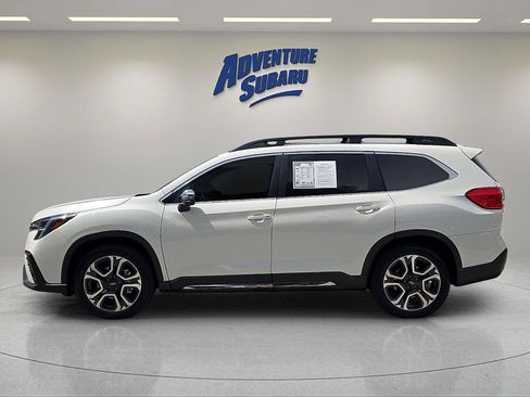 Used 2023 Subaru Ascent Limited w/ Technology Package AWD/4WD image 4