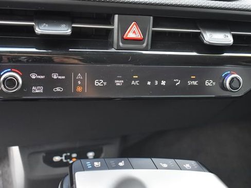 Certified 2025 Kia EV6 Wind image 31