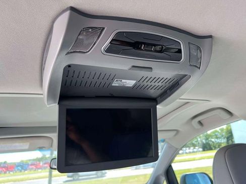 Used 2017 Toyota Sienna XLE w/ XLE Navigation Package FWD image 28