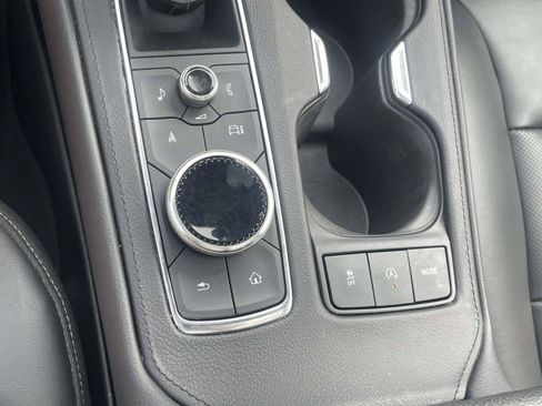 Certified 2024 Cadillac XT4 Premium Luxury FWD image 22