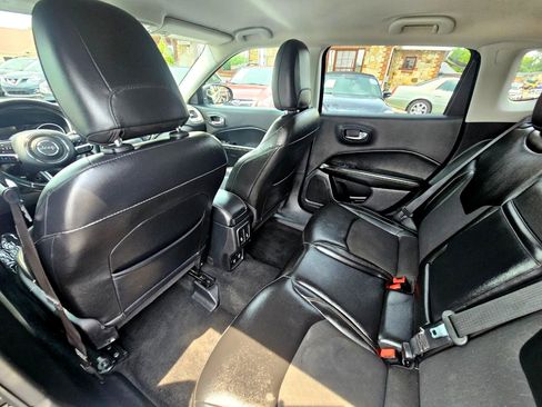 Used 2018 Jeep Compass Latitude w/ Popular Equipment Group image 15