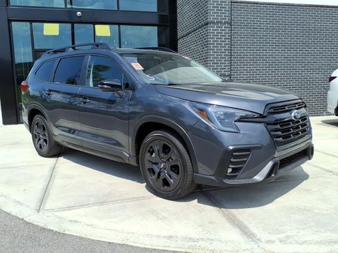 Used 2023 Subaru Ascent Onyx Edition AWD/4WD image 1
