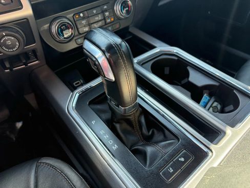 Used 2019 Ford F150 Platinum w/ Equipment Group 701A Luxury image 22