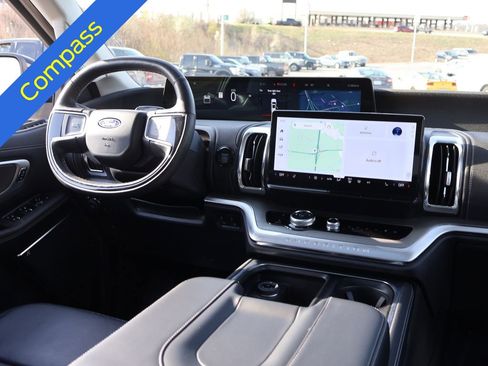 Certified 2025 Ford Expedition Platinum image 14