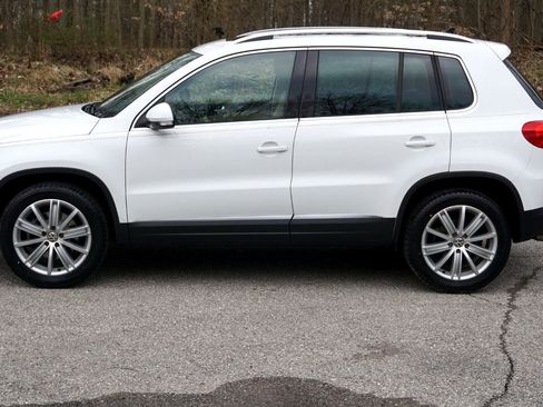 Used 2015 Volkswagen Tiguan SE image 2