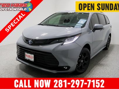 Used 2025 Toyota Sienna XLE Woodland Edition