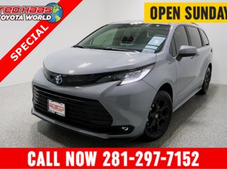 Used 2025 Toyota Sienna XLE Woodland Edition video 1