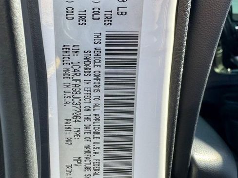 Used 2018 Jeep Grand Cherokee Altitude AWD/4WD image 25