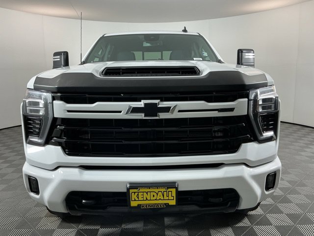 Used 2024 Chevrolet Silverado 3500 LT w/ Z71 Sport Edition AWD/4WD image 2