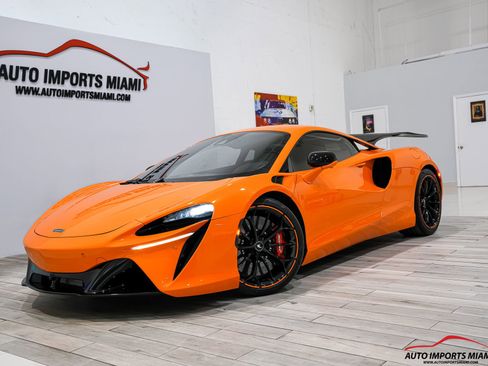 Used 2023 McLaren Artura RWD image 72