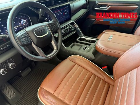 Used 2024 GMC Sierra 3500 Denali Ultimate AWD/4WD image 19