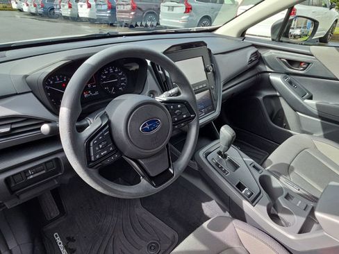 Used 2024 Subaru Crosstrek 2.0i image 7