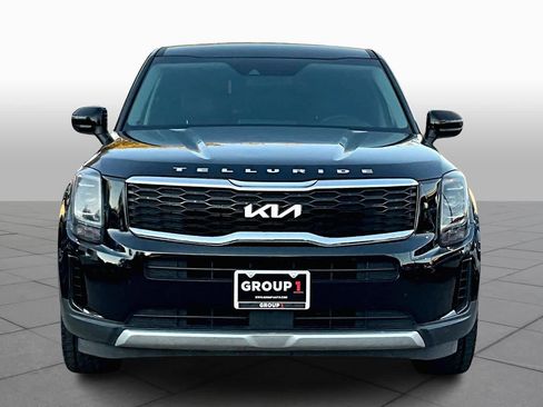 Used 2022 Kia Telluride LX image 3