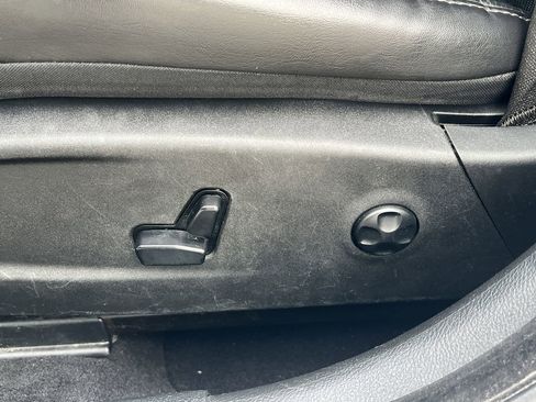 Used 2020 Dodge Charger SXT w/ Leather Interior Group image 21