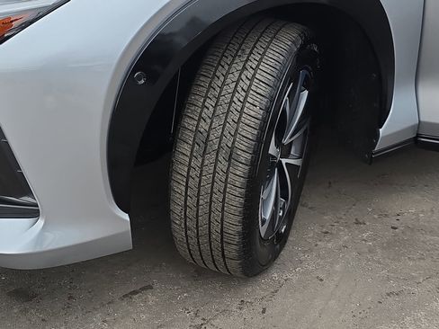 Used 2023 Lexus RZ 450e Premium w/ Technology Package image 33