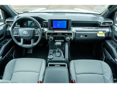 Certified 2026 Toyota Tacoma SR5 AWD/4WD image 18