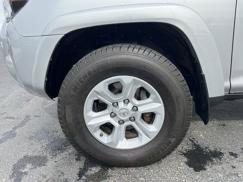 Used 2016 Toyota 4Runner SR5 Premium image 8