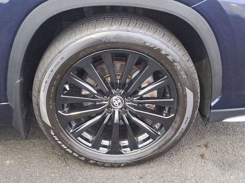 Certified 2024 Toyota Highlander XSE image 29