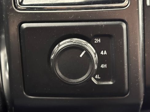 Used 2018 Ford F150 Lariat w/ Equipment Group 502A Luxury AWD/4WD image 37
