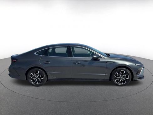Used 2025 Hyundai Sonata SEL FWD image 16