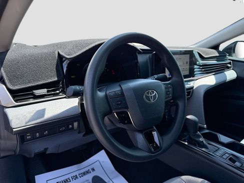 Used 2025 Toyota Camry LE FWD image 9