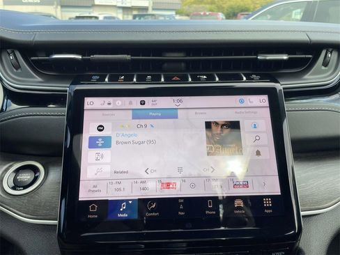 Used 2022 Jeep Grand Cherokee Limited 4xe image 92