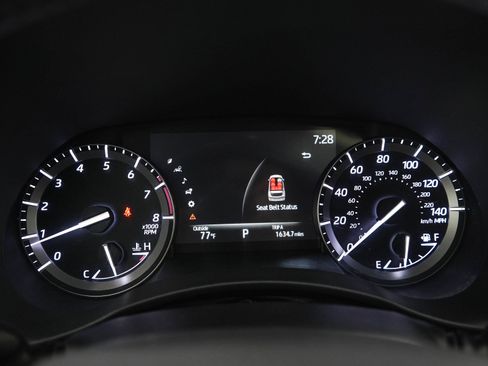 Used 2020 Toyota Highlander XLE AWD/4WD image 26