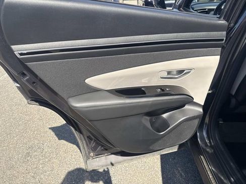 Used 2024 Hyundai Tucson Limited AWD/4WD image 17
