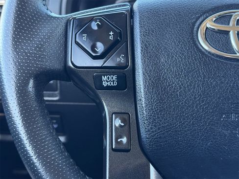 Used 2022 Toyota 4Runner TRD Off-Road image 13