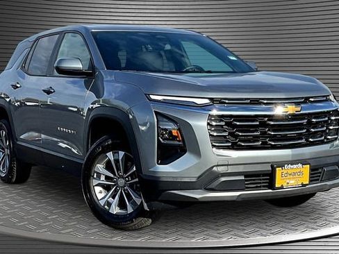 Used 2025 Chevrolet Equinox LT AWD/4WD image 3