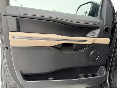 Certified 2023 Ford Expedition XLT image 35