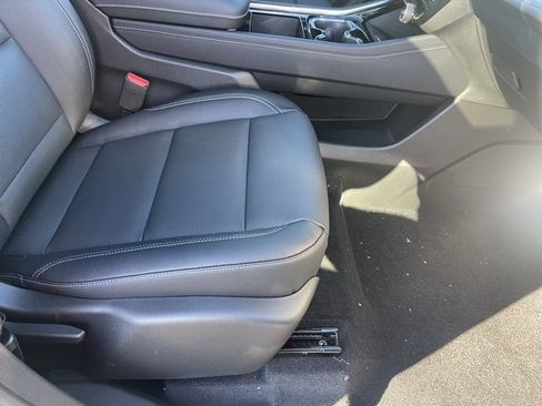 New 2026 Chevrolet Traverse LT w/ Sun and Wheel Package image 11