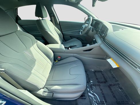 Certified 2026 Hyundai Elantra Sport FWD image 28
