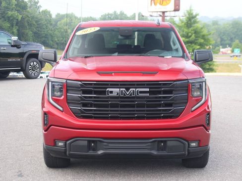 Used 2023 GMC Sierra 1500 Elevation AWD/4WD image 2