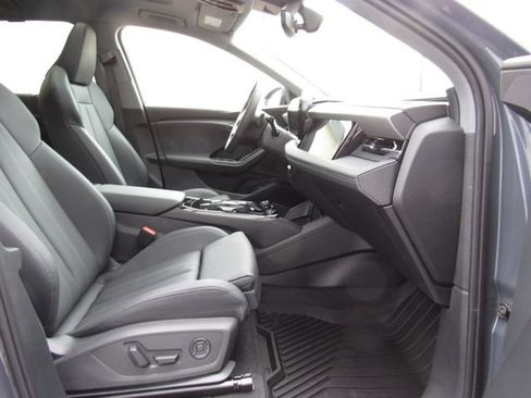 Used 2025 Audi Q6 e-tron Prestige AWD/4WD image 20