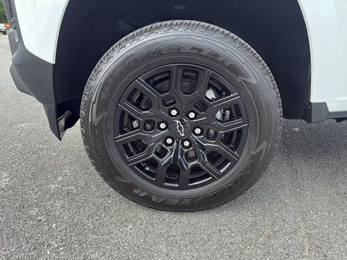 New 2026 Chevrolet Colorado W/T AWD/4WD image 9