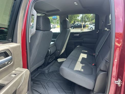 Used 2020 Chevrolet Silverado 1500 Custom w/ Custom Value Package AWD/4WD image 31
