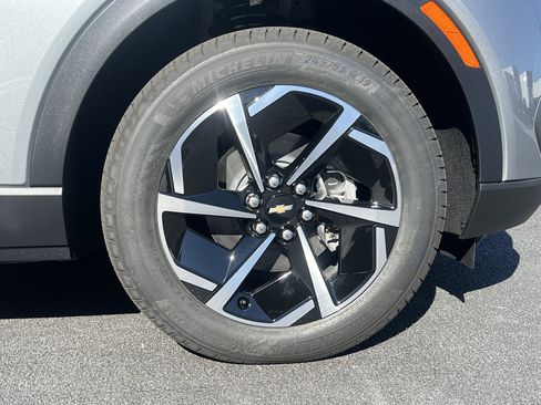 New 2026 Chevrolet Equinox EV LT image 42