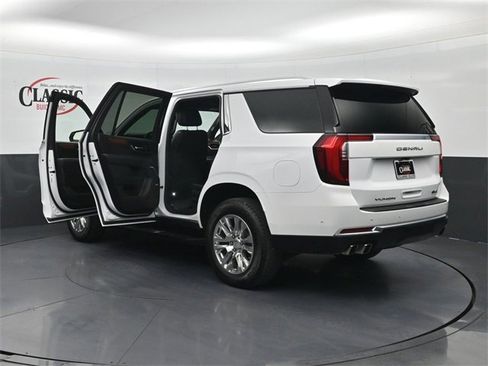 Used 2025 GMC Yukon Denali image 32