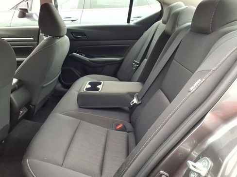 Used 2023 Nissan Altima 2.5 SV image 11