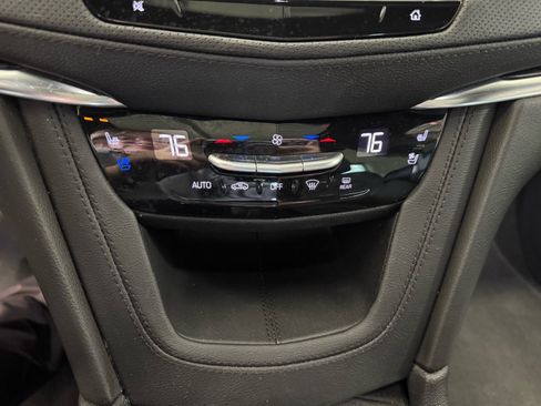 Used 2022 Cadillac XT5 Premium Luxury w/ Technology Package AWD/4WD image 22